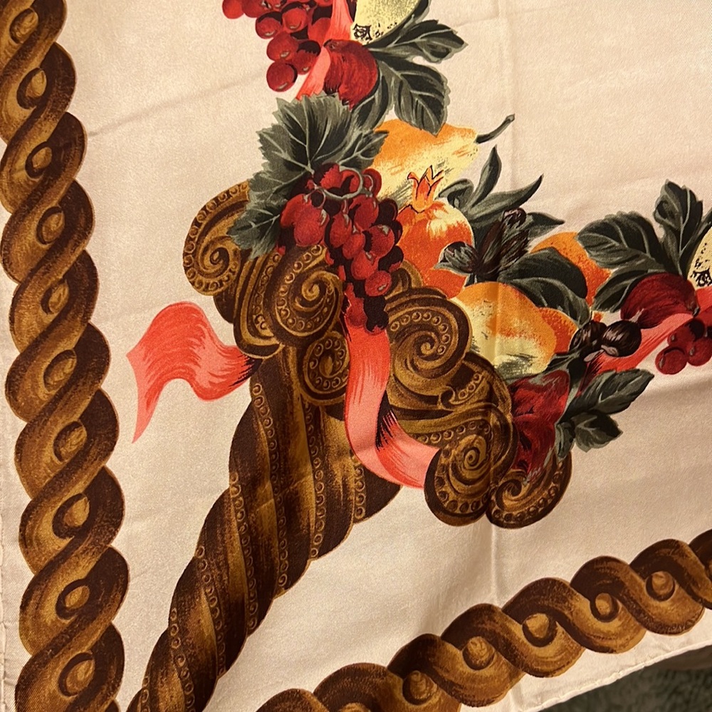 Christian Dior silk scarf - Picture 5 of 8